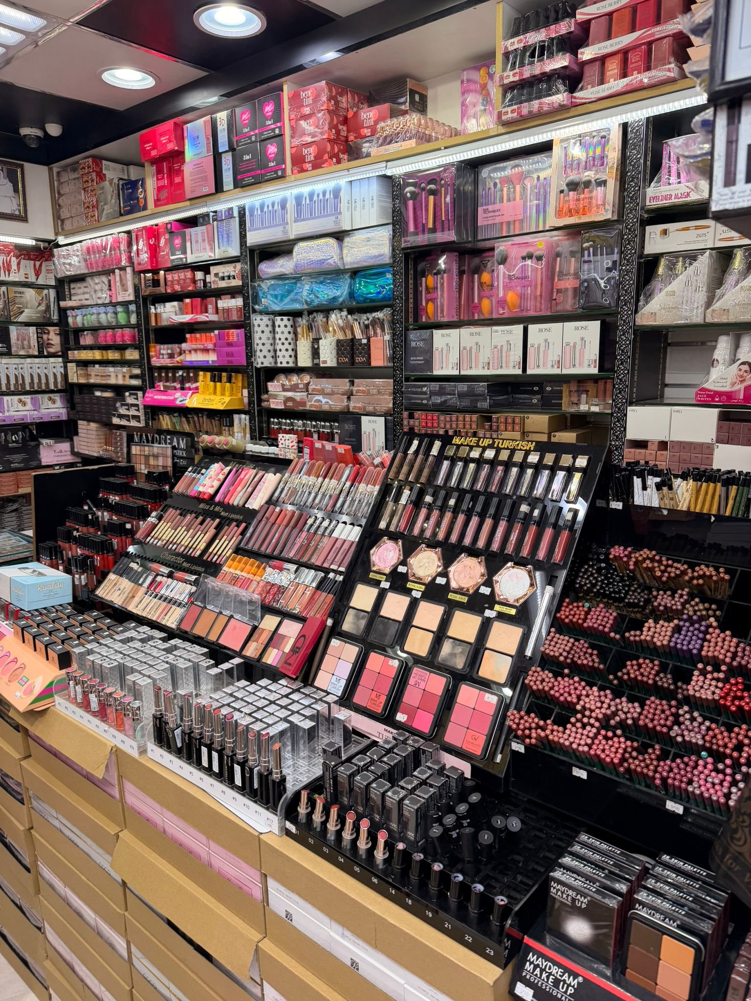 Sahil Makeup Product 1